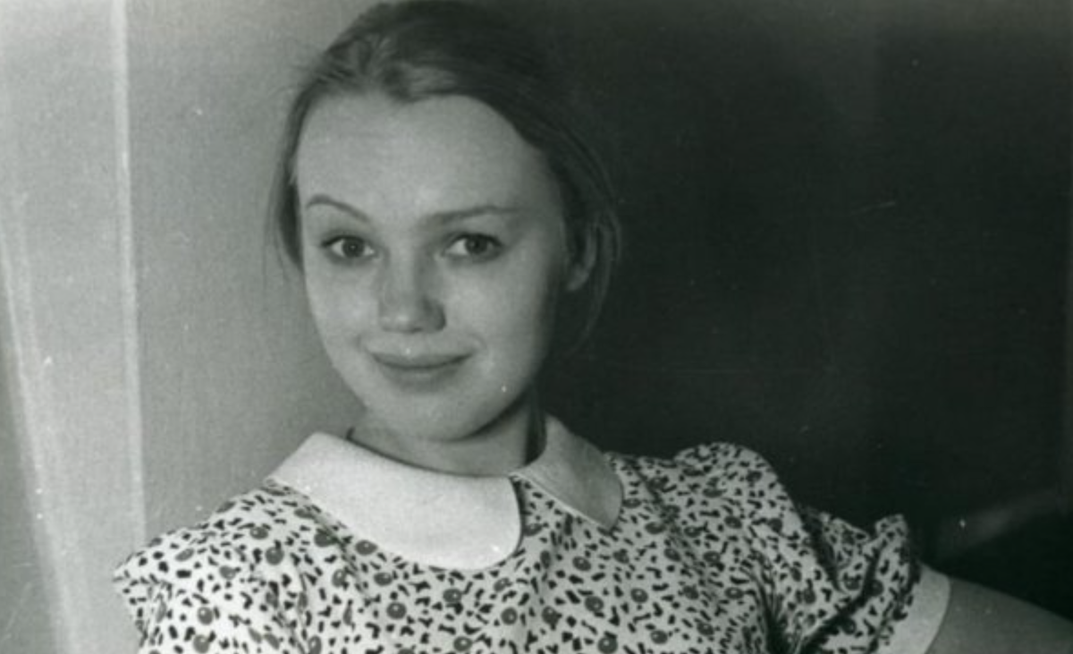 Елена Попова