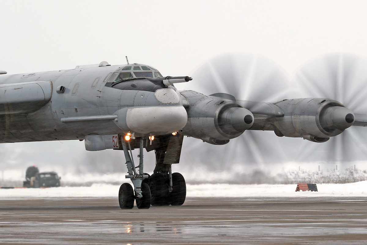 Почему Ту-95МС не является ровесником B-52 и что роднит его с противолодочным самолетом