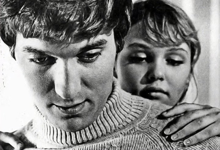 Кадр из фильма "Городской романс"