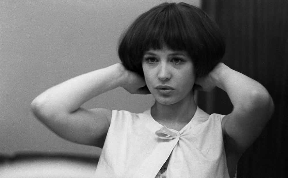 Марина Неёлова после школы сразу поступила в театральный.