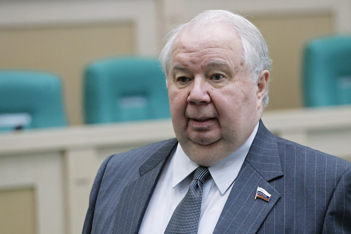 Честный старик-сенатор.