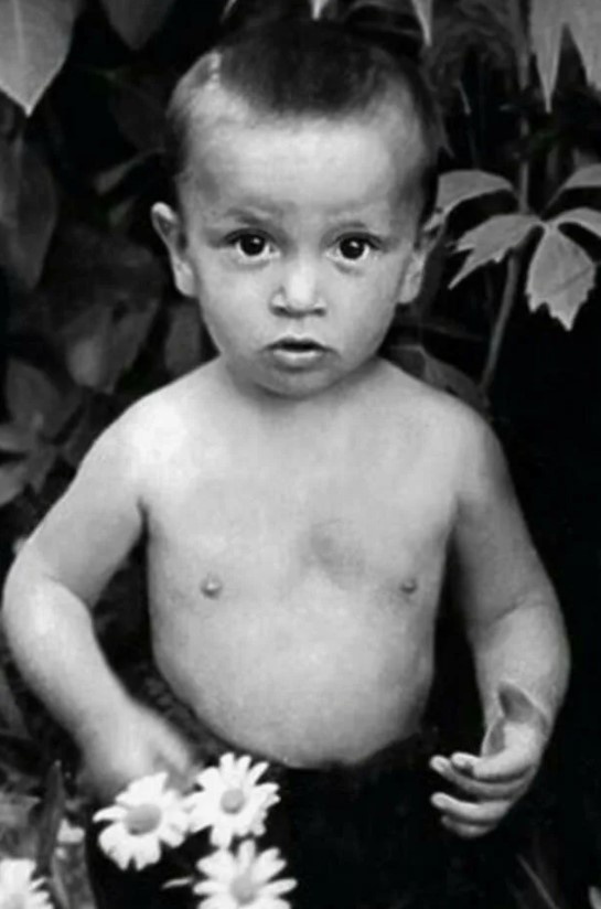 Александр Буйнов в ранние годы.