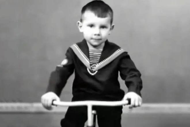 Сергей Угрюмов в детские годы