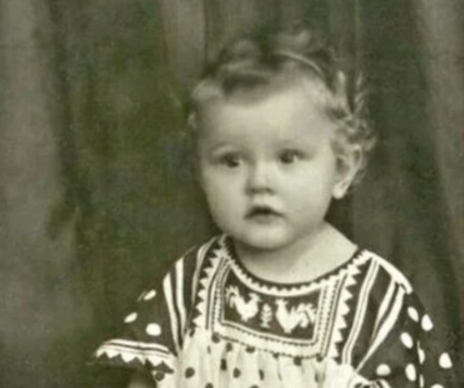 Анна Каменкова в детстве