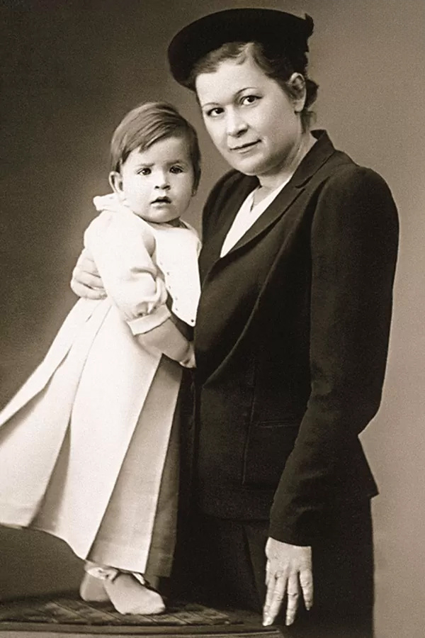 Мария Максакова с маленькой Людой