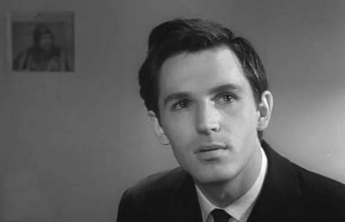 Станислав Любшин