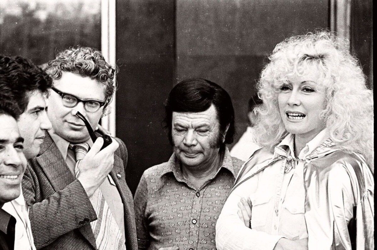 Михаил (с трубкой) и Ирина