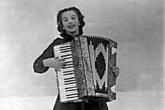 Лидия Русланова в 16 лет