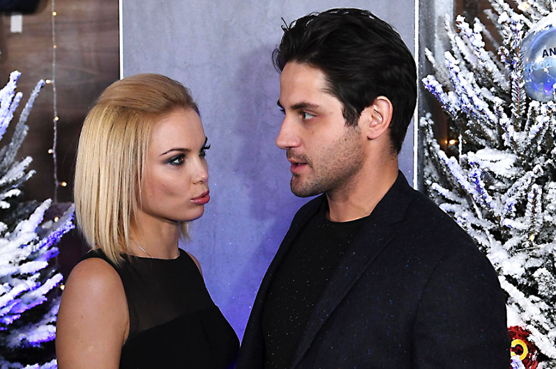 на фото Татьяна Арнтгольц и Марк Богатырев