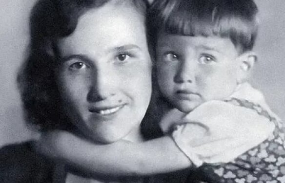 Маленькая Игна с мамой. Дзен.ру