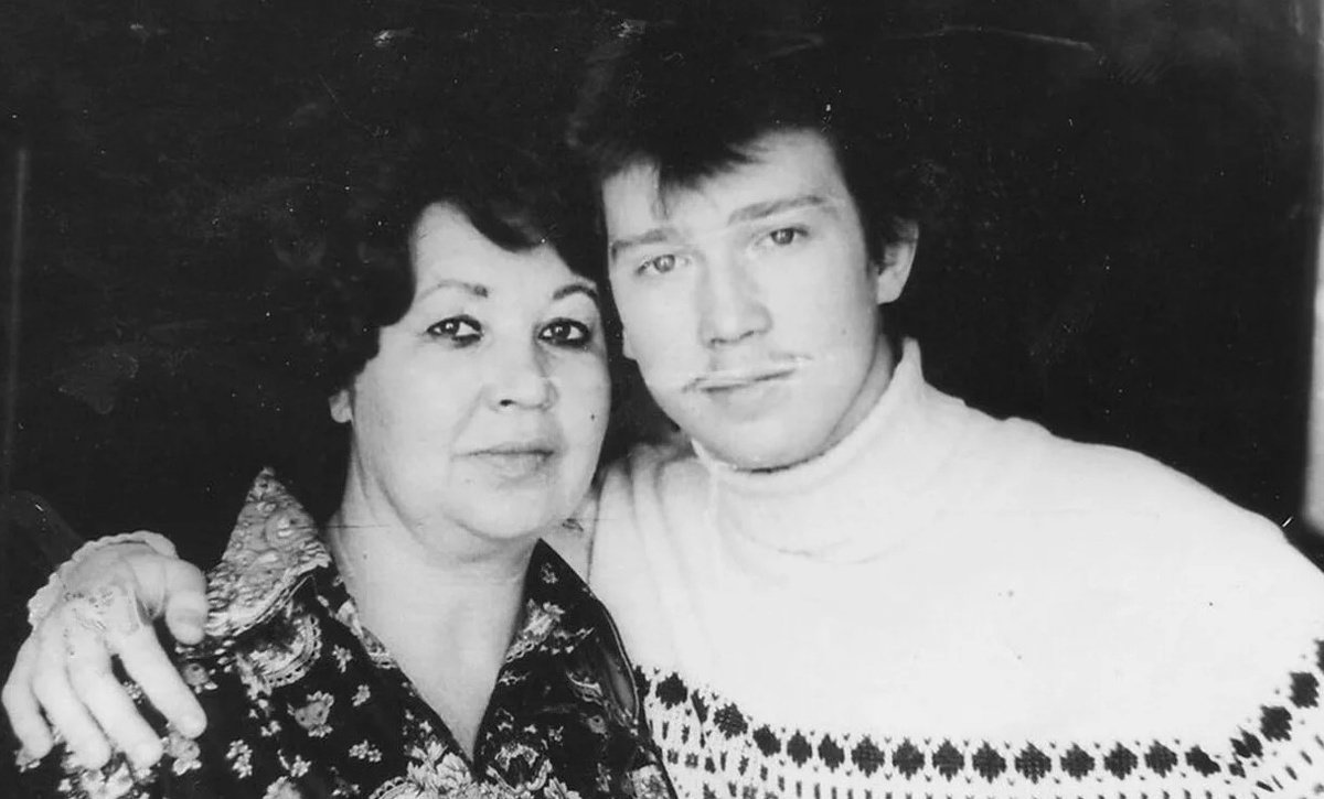 Евгений Миронов с мамой Тамарой.
