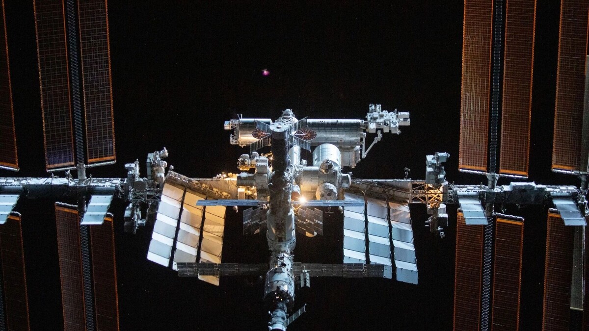 МКС заменят сразу несколько частных станций   Роскосмос