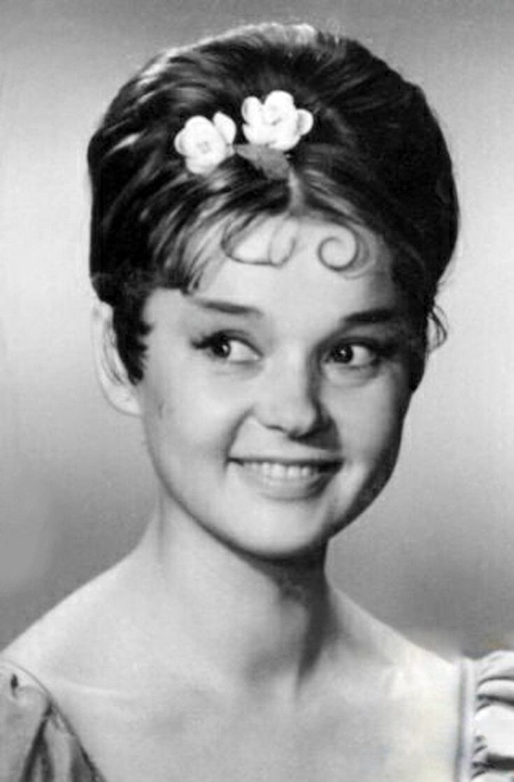 Людмила Гурченко в молодости.