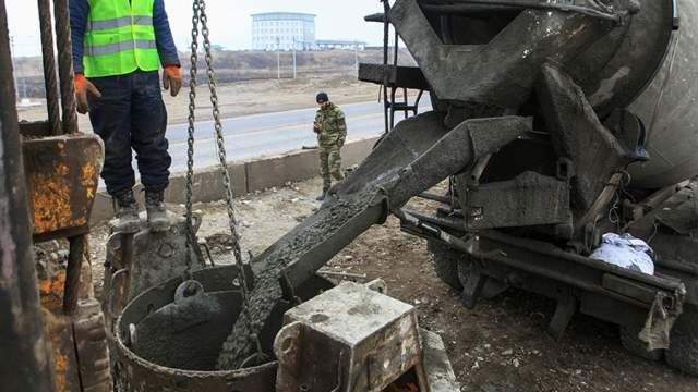 Росавтодор против цементных дорог. И причина — не деньги, а то, что мы сами их убиваем шипами