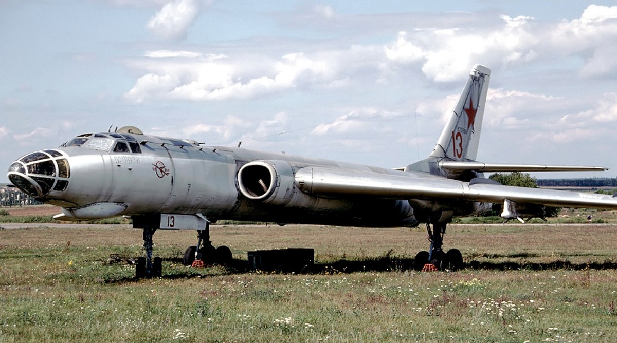 Легендарный Ту-16: как бомбардировщик превратился в носитель ракет