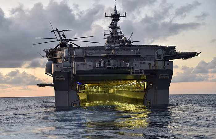 USS Wasp - десантный корабль с арсеналом для небольшой армии