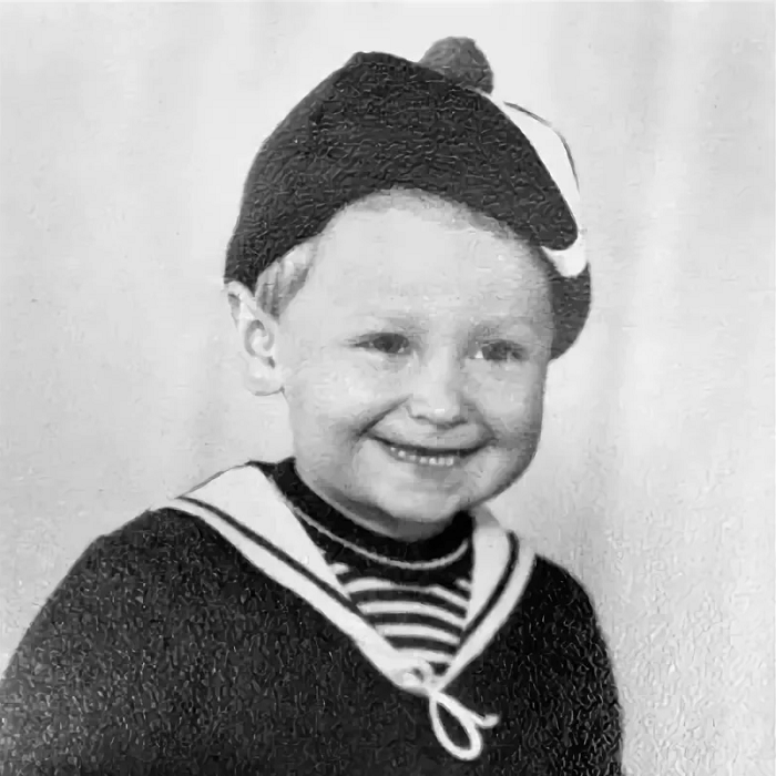 Кирилл Жандаров в детстве