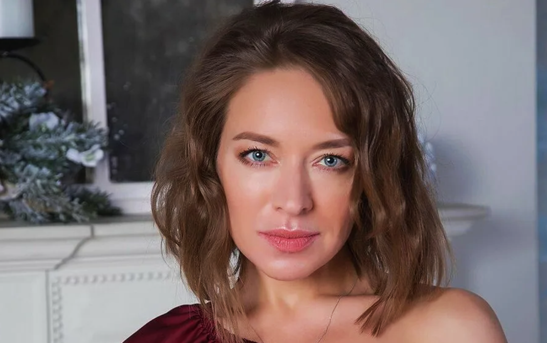 на фото Серафима Низовская 