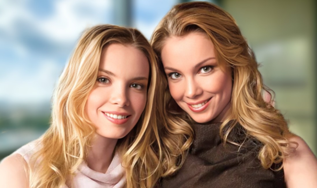 на фото Ольга и Татьяна Арнтгольц 