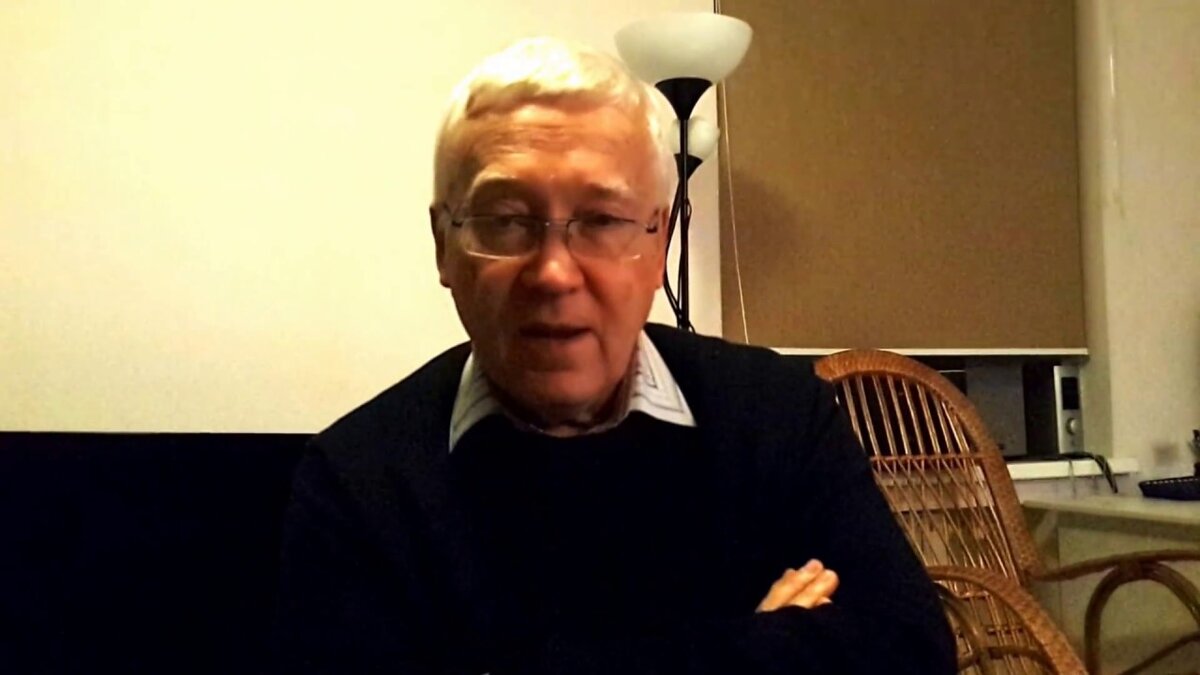 Петр Гаряев