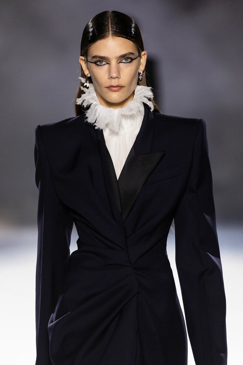 Alexander McQueen Spring 2025