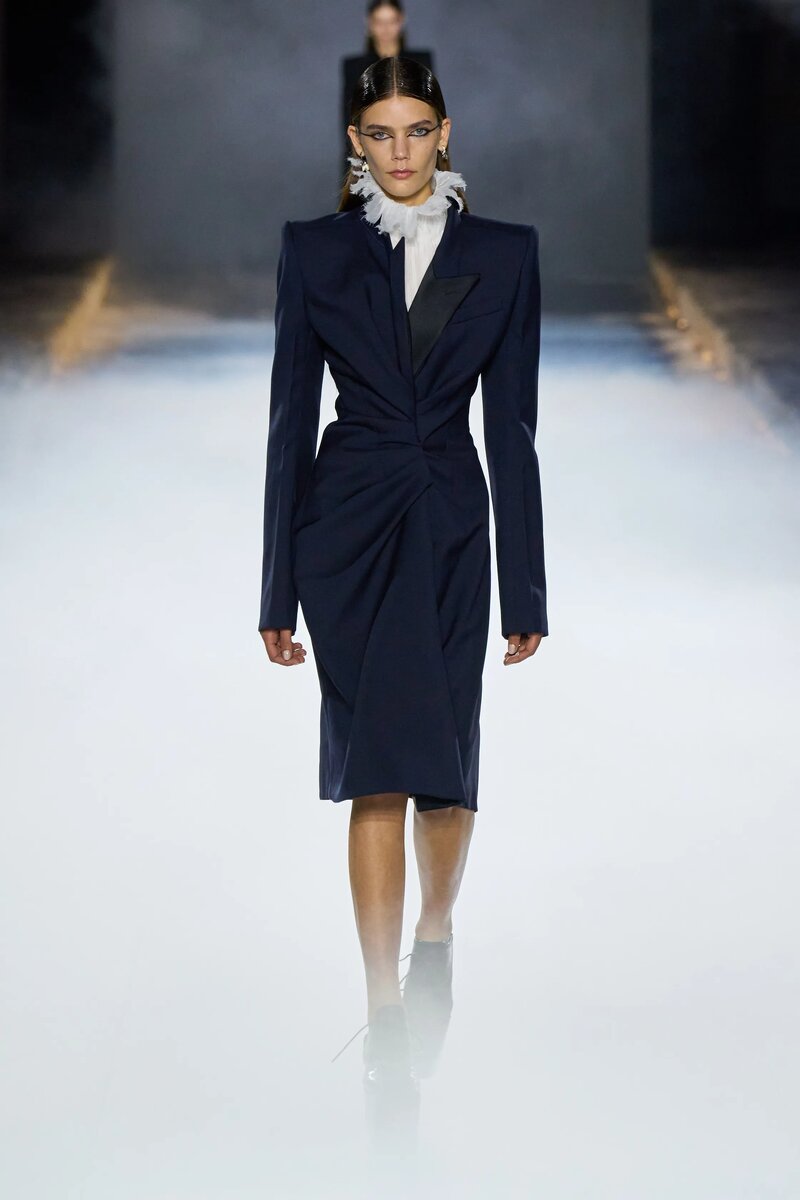 Alexander McQueen Spring 2025
