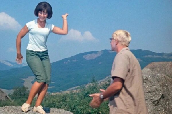 Наталья Варлей — одна из самых прекрасных и любимых актрис периода расцвета СССР. Фото © «Кавказская пленница, или Новые приключения Шурика», режиссёр Леонид Гайдай, сценаристы Яков Костюковский, Морис Слободской / Kinopoisk
